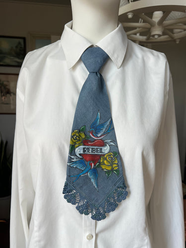 Peewee Tie- ‘Rebel’ on Blue Linen